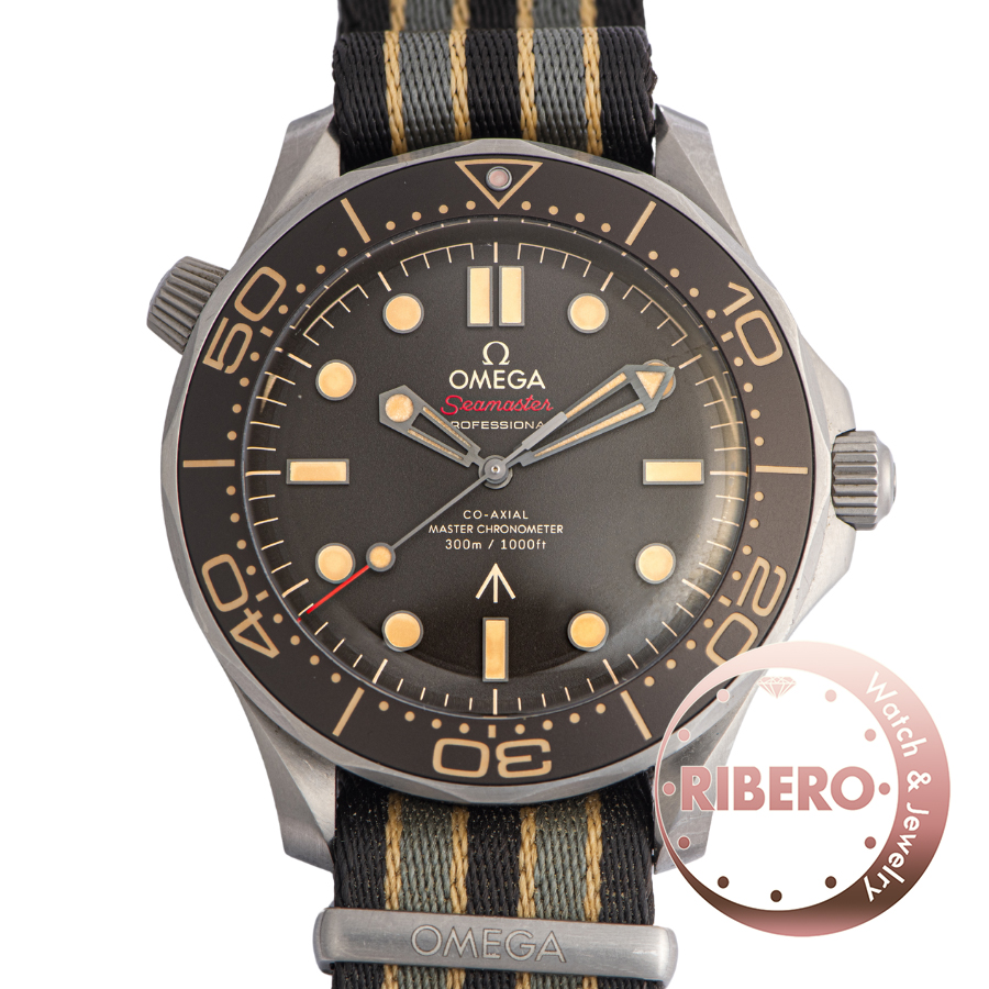 オメガ シーマスター ダイバー300 コーアクシャル マスター クロノメーター  210.92.42.20.01.001 007エディション