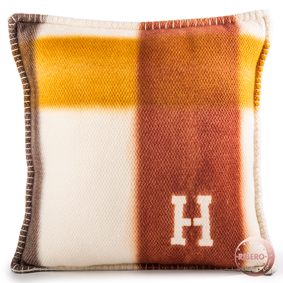 エルメス クッション タータン・ダイ