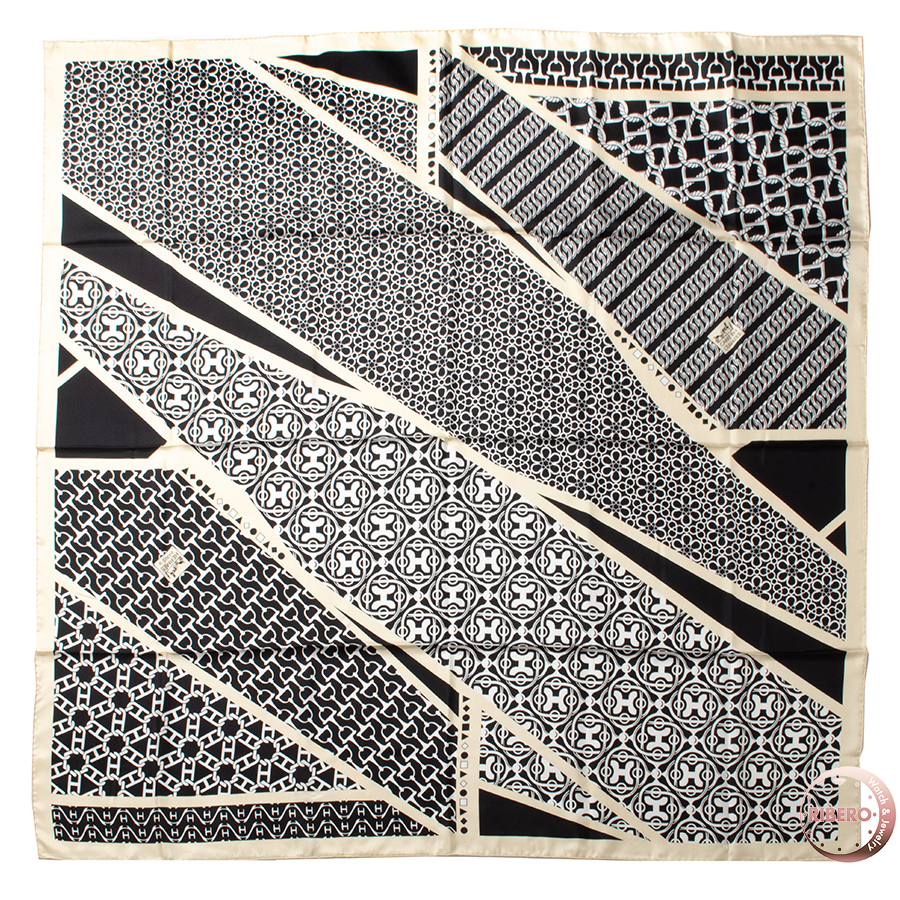 エルメス カレジェアン Carre en Cravates ネクタイの広場 スカーフ