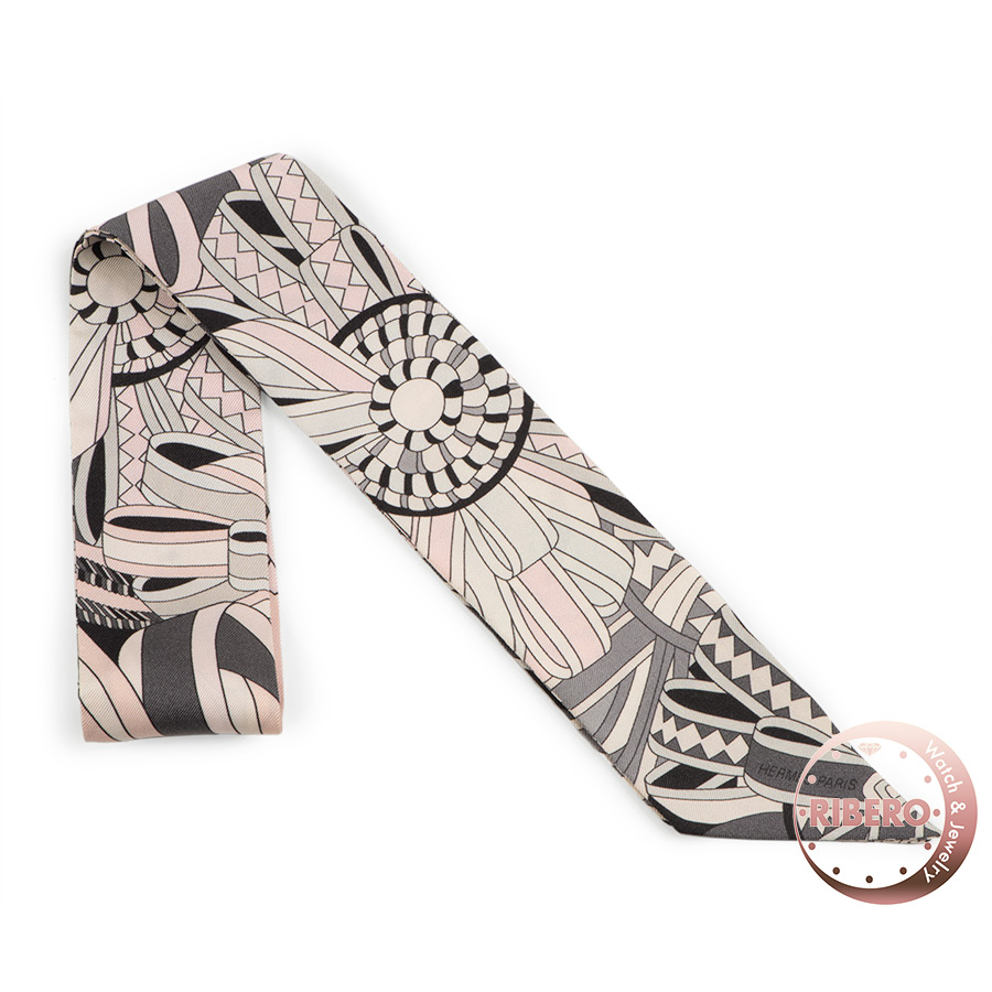 エルメス ツイリー Les Flots du Cheval 馬への表彰