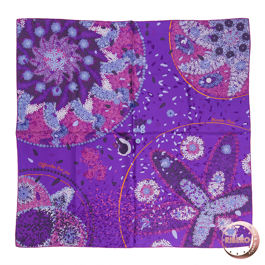 エルメス カレ90 Offrandes d'un jour 花の捧げ物 スカーフ