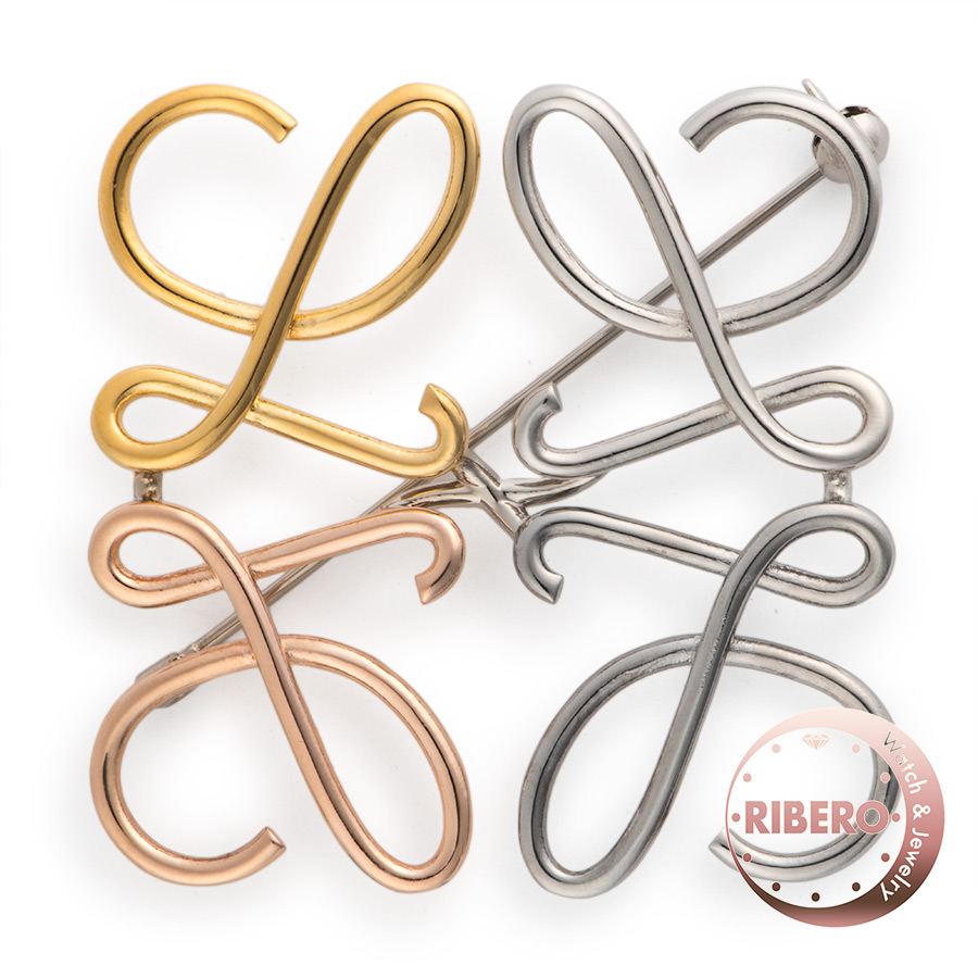 ロエベ アナグラム ブローチ