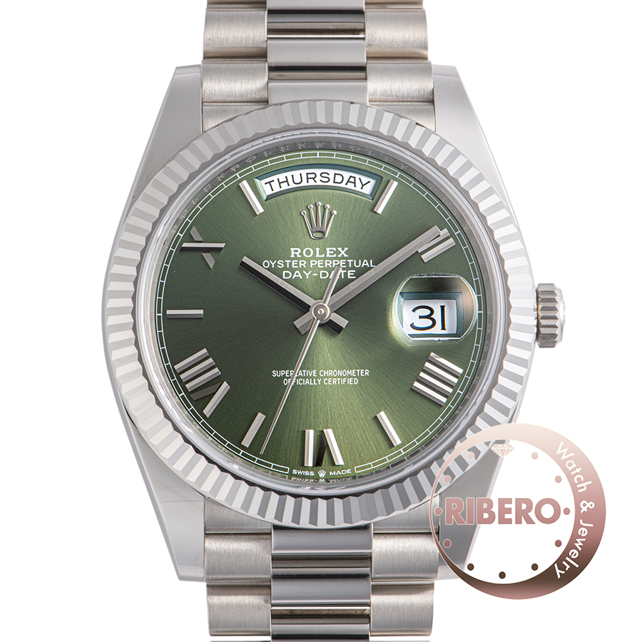 オリーブグリーンダイアル