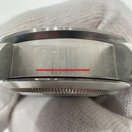 旧モデル：6時側ラグ内側のシリアル刻印